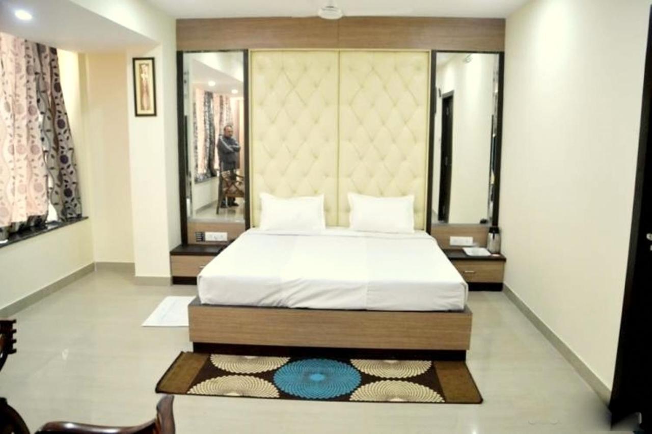 Hotel Radiance Гвалиор Экстерьер фото