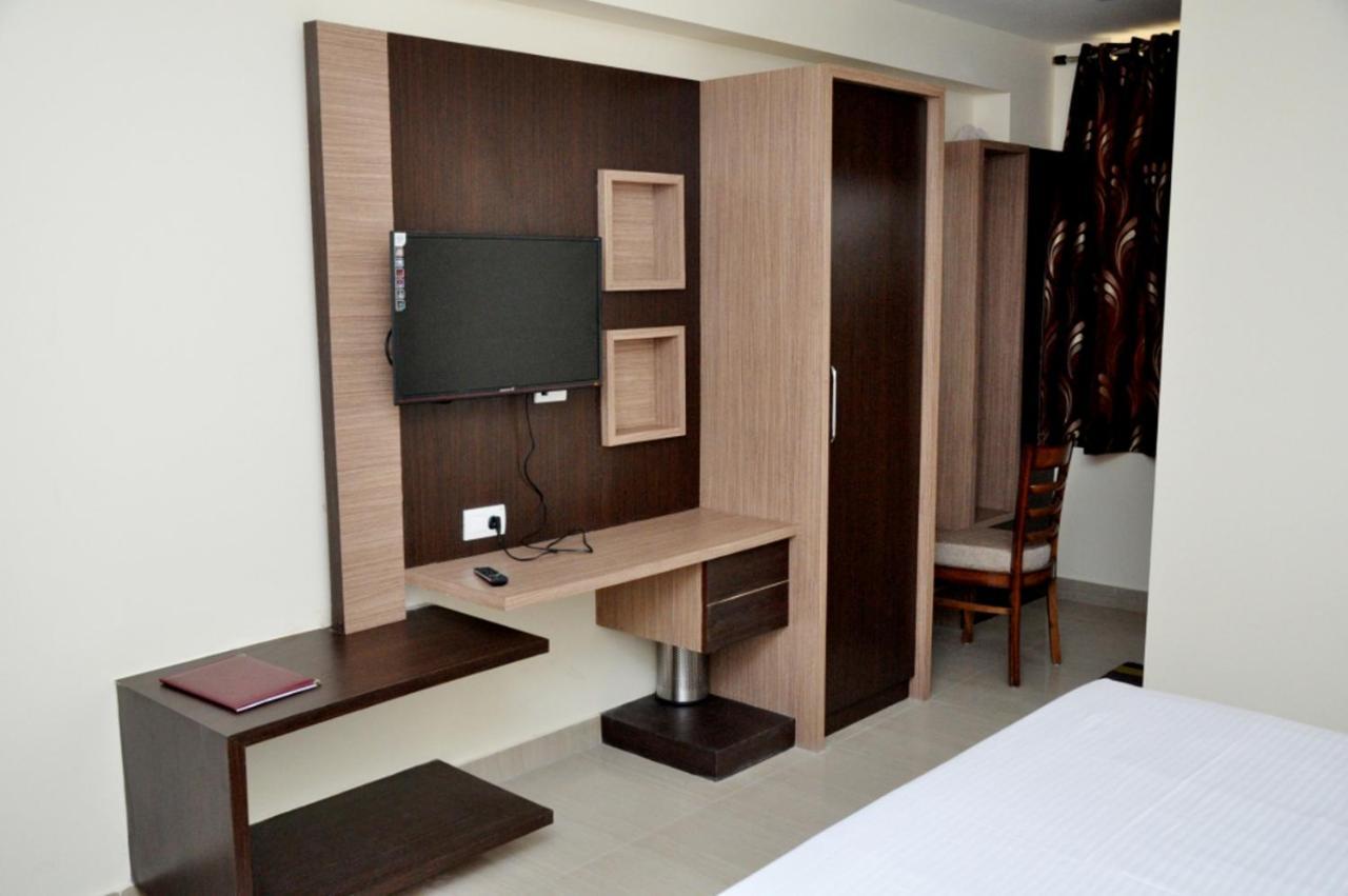 Hotel Radiance Гвалиор Экстерьер фото